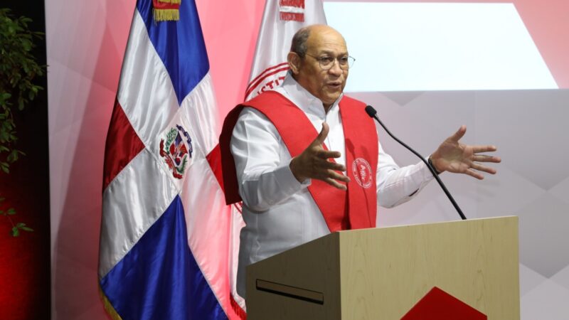 INTEC reconoce a Rafael Santos Badía como Profesor Honorífico; llama a universidades transformar la educación