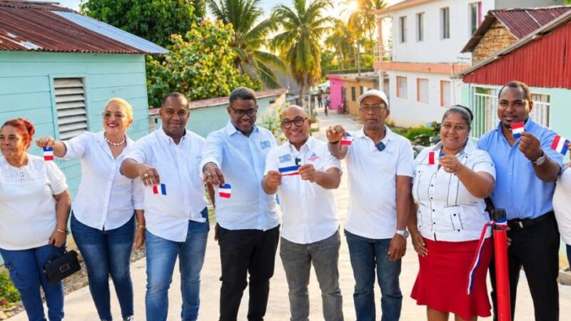Comisión Presidencial de Apoyo al Desarrollo Barrial inaugura 220 metros lineales de callejones en Santo Domingo Este