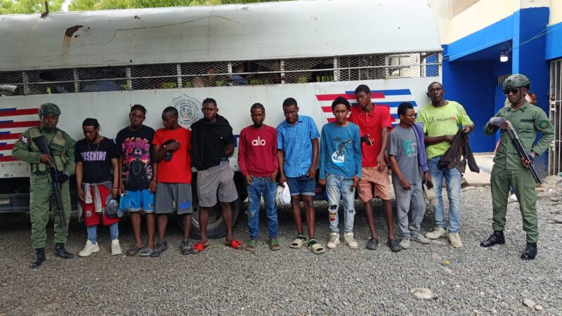 Detienen 128 haitianos en operativos de control migratorio en áreas protegidas