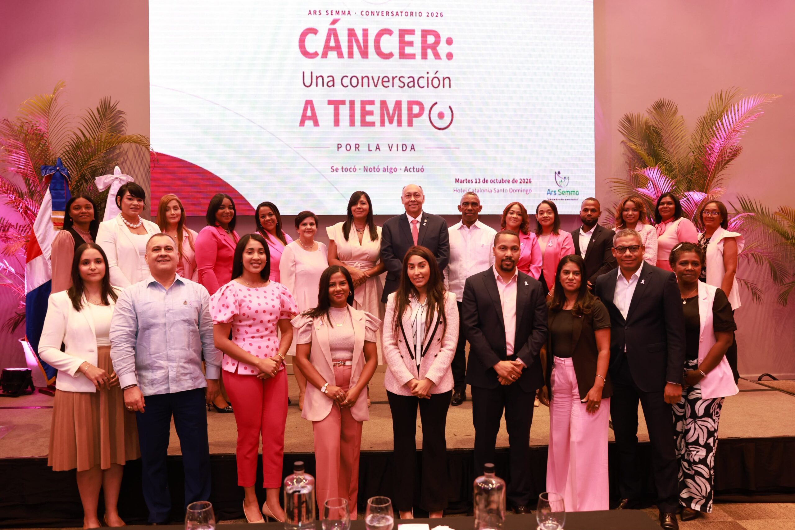 ARS SEMMA realiza conversatorio sobre cáncer de mama y anuncia cobertura del 100% en mamografías y sonografías durante octubre