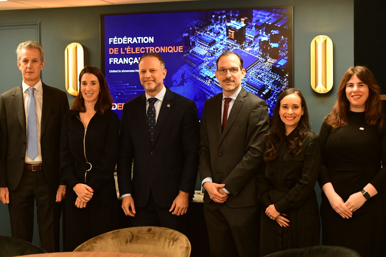 MICM promueve a RD en Francia para atraer a empresas de semiconductores