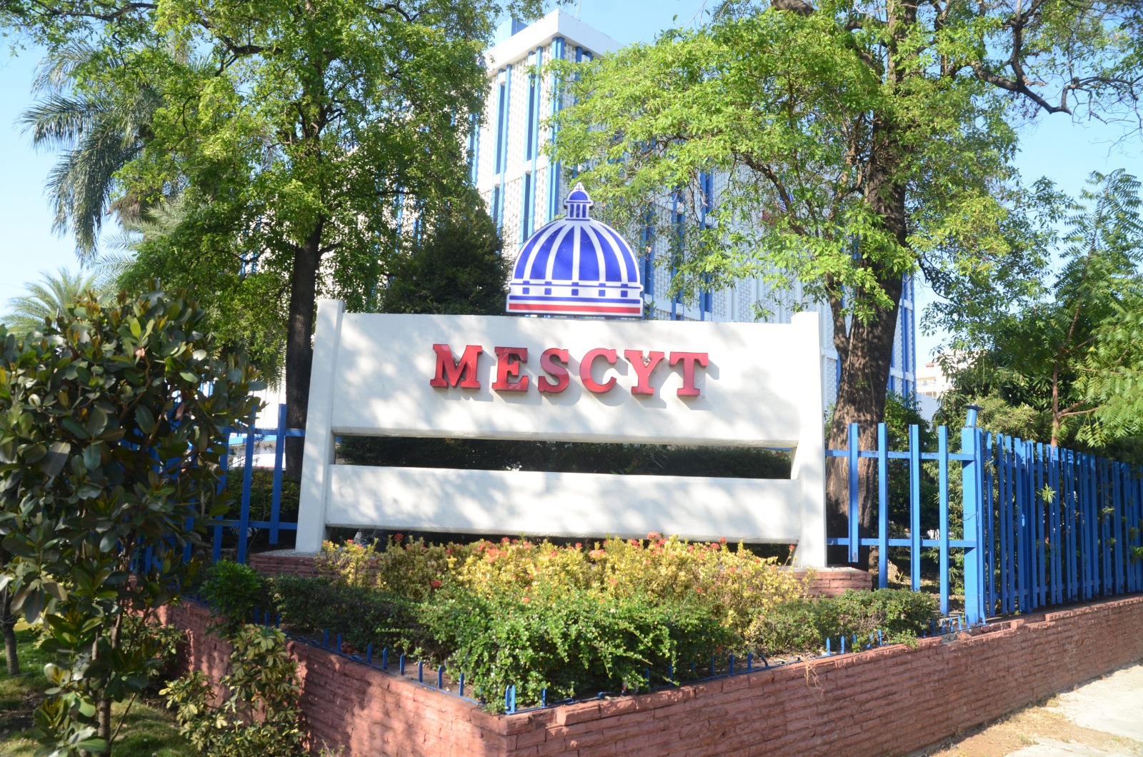 MESCyT convoca a Inglés de Inmersión; proyecta formar a 25,000 jovenes en 2027