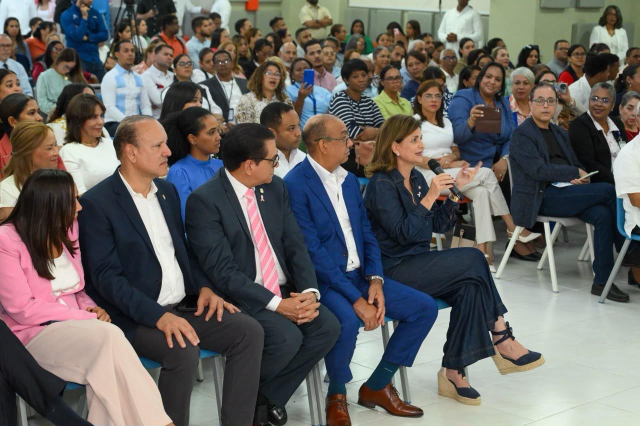 Crecer para incluir” con exitosa puesta en circulación en Santiago