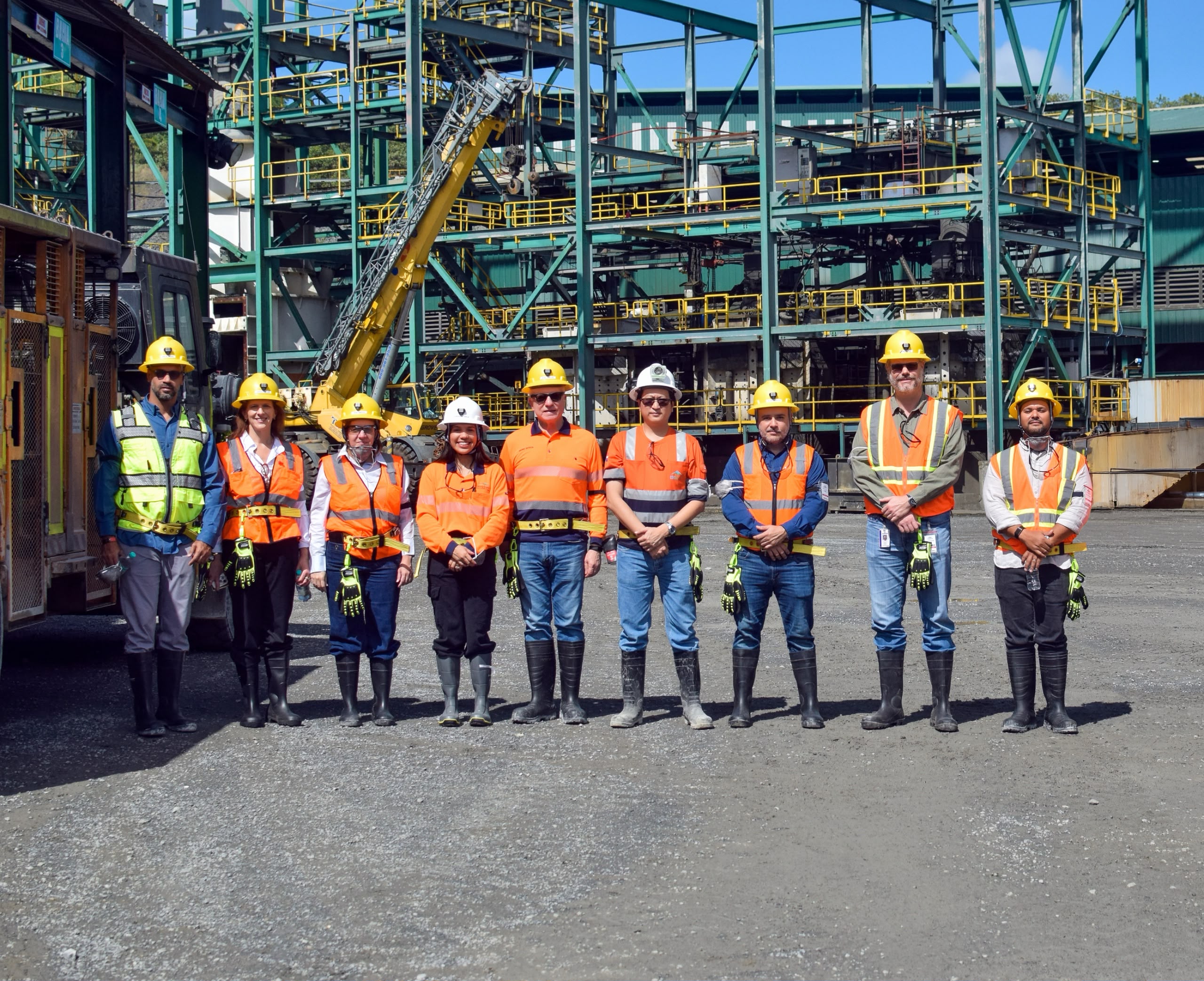 CORMIDOM recibe al Consejo Directivo de CAMIPE para mostrar sus prácticas de minería responsable