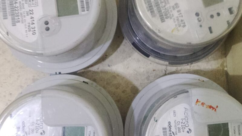 Imponen medidas de coerción a dos brigadistas de empresa contratista tras ocupación de 18 medidores eléctricos
