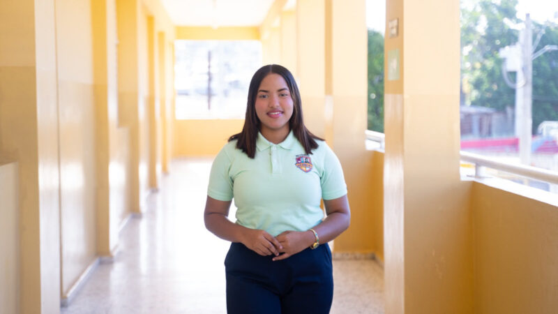 Gobierno lanza iniciativa “Estudiante de la Semana” para reconocer el talento y los aportes de los alumnos