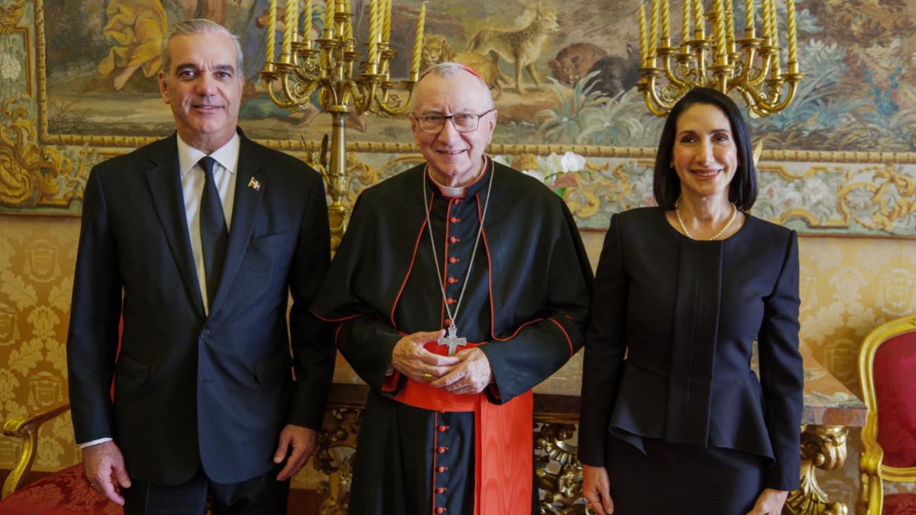 Presidente Luis Abinader y secretario de Estado de la Santa Sede, Pietro Parolin abordan asuntos de Estado y la situación internacional en el Vaticano
