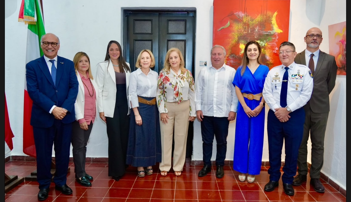  Embajada de Italia otorga becas a 20 agentes de POLITUR para fortalecer la atención a visitantes italianos