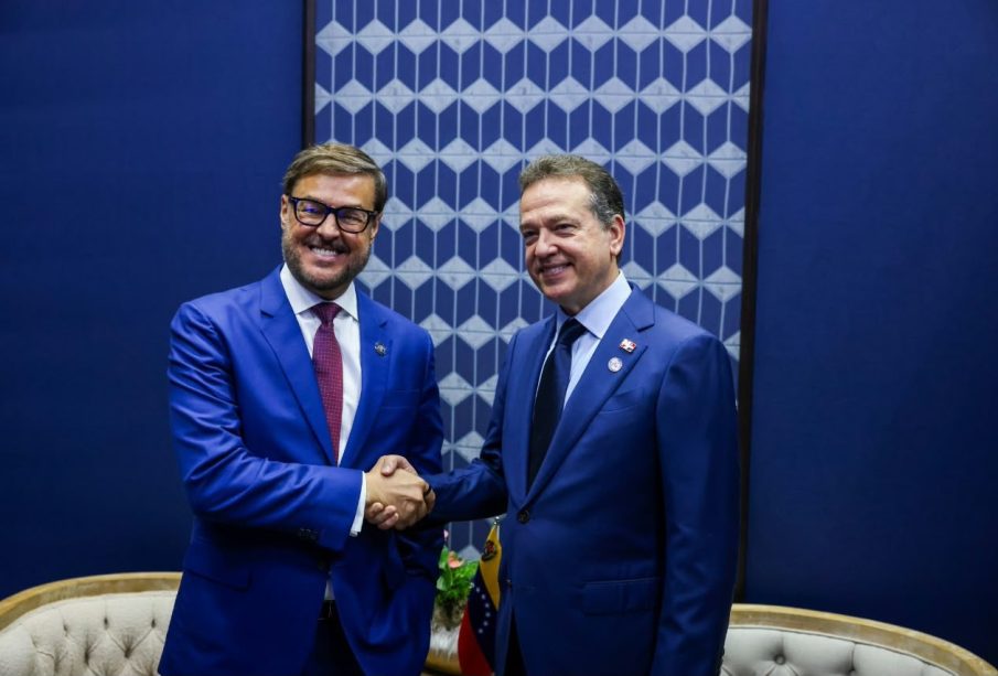 Venezuela y República Dominicana reafirman su compromiso de reconstruir las relaciones diplomáticas